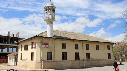 Konya'nın araştırılmayı bekleyen mirası: Yanık Cami tescil edilecek mi?