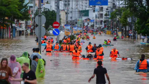 Sel felaketinde can kaybı 55'e yükseldi: Sayının artmasından korkuluyor