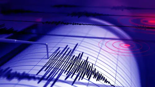 İstanbul, İzmir, Bursa ve Balıkesir sallandı... Deprem nerede oldu?