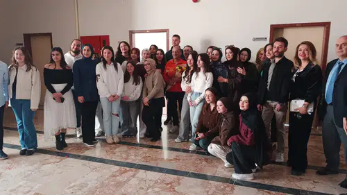 Konya'nın sevilen hocası veda etti: 32 yıllık kariyerde jübile yapıldı