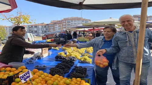 Tezgâhlarda mandalina bereketi: Kilo fiyatını duyan koşuyor