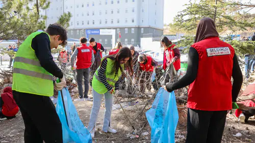 Selçuklu'da gönüllü tim bu kez Akademi Mahallesi için seferber oldu