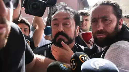 Polisten sosyal medyada "Adnan Oktar" operasyonu