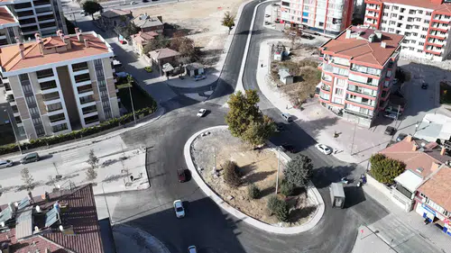 Konya'da güçlü ulaşım yatırımı: Karatay'ın dört bir yanına asfalt
