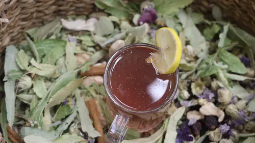 Bitki çaylarını dozunda kullanın: Uzmanından uyarı