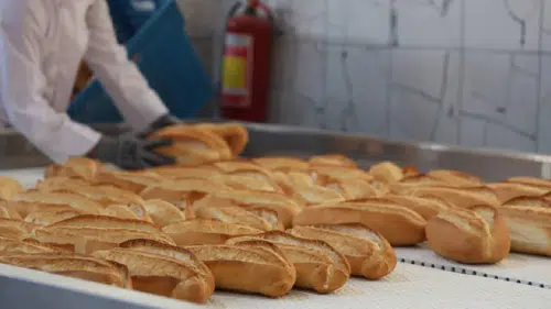 Daha ucuzu yok! Konya'da 5 TL'ye satılan ekmek enflasyona direniyor