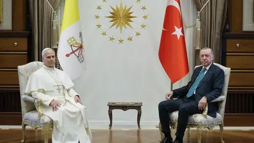 Papa'ya Togg hediye edilecek mi? Sosyal medyanın gündemi hediye diplomasisi