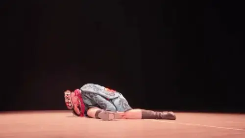 Zeybek oynuyordu bir anda yığıldı kaldı: Kimse ne olduğunu anlayamadı