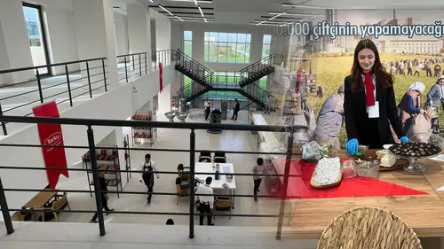 Konya'nın gıda devi İstanbul'da lezzet dağıtıyor: Mağaza hizmete açıldı