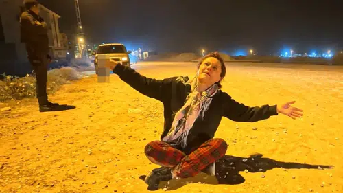 Genç kadın bekçileri şaşırttı: "Ölümü bulursunuz"