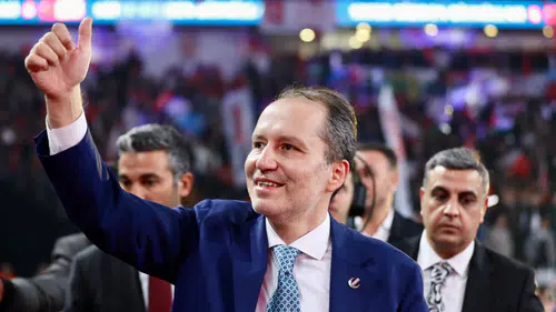 Fatih Erbakan, yeniden YRP genel başkanlığına seçildi