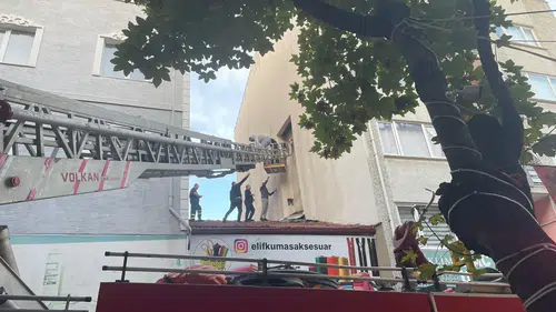 Film gibi operasyon: Polisten kaçarken baca boşluğuna sıkıştı