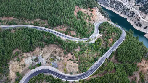 Doğa tutkunları Dokuzdolambaç Virajlarına akın ediyor