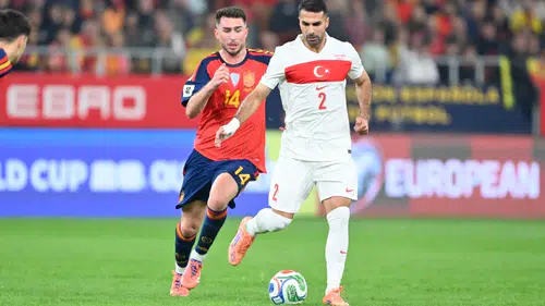 Nefes kesen mücadele: A Milli Takım, İspanya'yı elinden kaçırdı