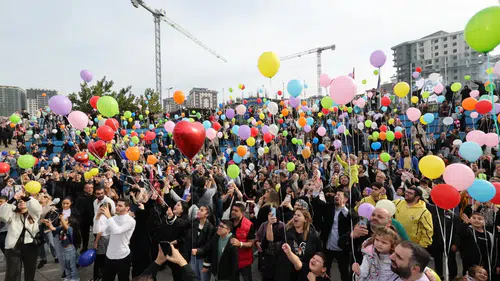 Binlerce balon Minik Efe için havalandı: Lösemi zaferi kutlandı