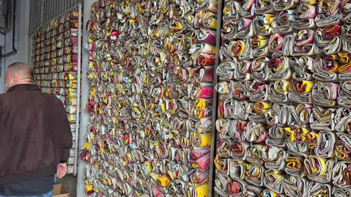 Müşterilerin içtiği çaylar örüldü: Yıllar sürdü dünyada ilk ve tek