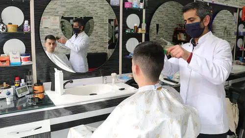 Konya'da tıraş ücretlerine zam geldi: Saç tıraşı 180 TL oldu