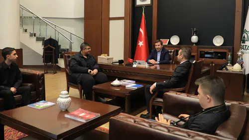 Konya'da özel öğrencilerden Başkan Kılca'yı duygulandıran hediye