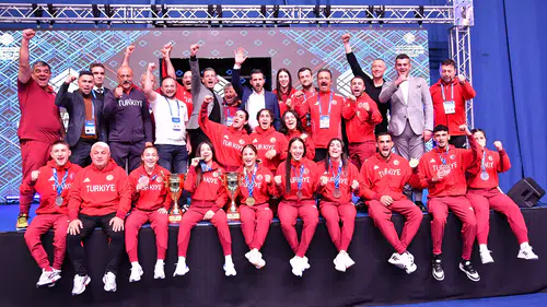 U23 Avrupa Boks Şampiyonası'nda millilerden tarihi zafer