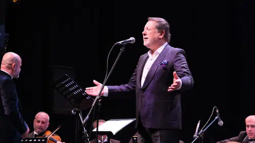 Ahmet Özhan, Konya’ya ısınma turunda: İmza günü var