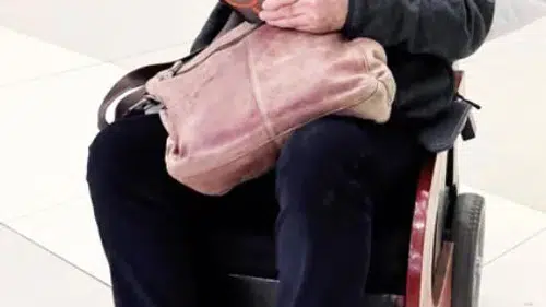 Erdal Özyağcılar'dan korkutan görüntü: Tekerlekli sandalyede