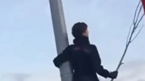 Canlarını hiçe saydılar: Çocuklardan Türk Bayrağı hassasiyeti