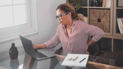 Bel fıtığı ağrısına ne iyi gelir: Evde tedavi yöntemi