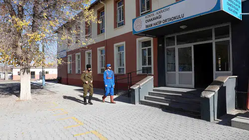 Karatay Belediyesi’nden öğrencilere tiyatro etkinliği