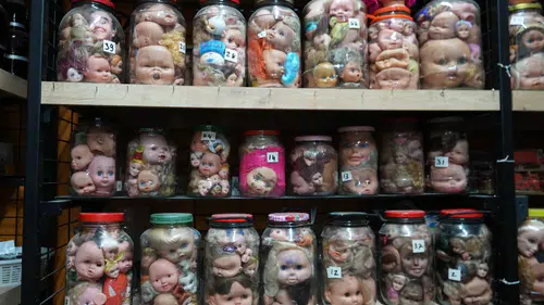 Bu koleksiyon kabus gibi: Antika dükkanı değil korku dükkânı oldu