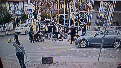 Kimse ne olduğunu anlayamadı: Yaşlı adam yere böyle düştü