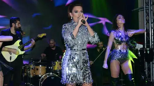 Konya'da sanat geceleri başlıyor: Demet Akalın ve Alişan geliyor