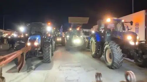 Yunanistan'daki çiftçi eylemi: Türkiye sınırını kilitlendi