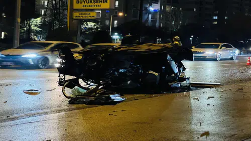 Konya'da korkunç kaza: Yolcu savruldu otomobil hurdaya döndü