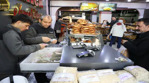 Fırıncıdan ilginç kampanya: Ekmek bir şartla bedava