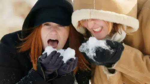 Şehirdeki kar mı yoksa köydeki kar mı yenir: Kar yemenin sağlığa etkisi