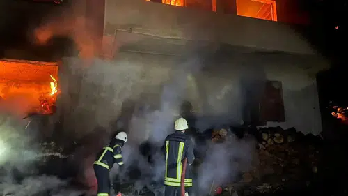 Konya’da yangın faciası: Oğlu öldü, anne yaralı