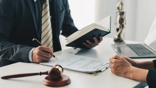 Boşanmak için gittiler barışarak tekrar döndüler: Fotoğraflar ispatladı