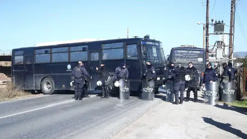 Çiftçi grevi sınır kapılarını felç etti! Tır geçişleri tamamen durdu