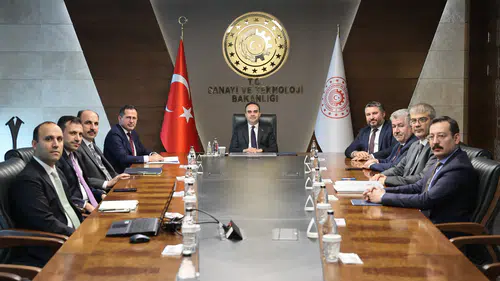 Konya heyetinden Bakan Kacır'a ziyaret: Şehir istihdama yeşil ışık yaktı