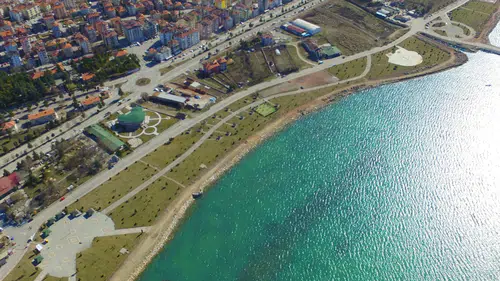 Konya'nın en büyük gölü 300 metre çekildi. Türkiye'nin başı sağ olsun