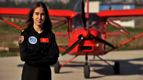 TIME'a adını yazdırdı: Türkiye'nin en genç kadın pilotu