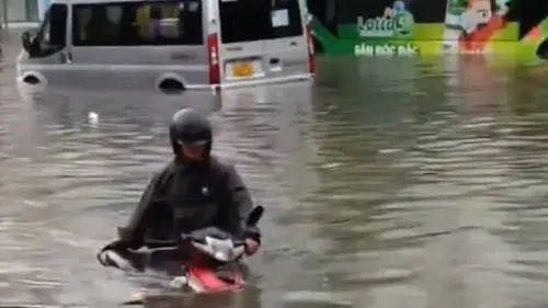 Kajiki Tayfunu, Vietnam'ı vurdu: Çok sayıda ölü var