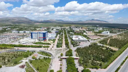 Konya'daki bu üniversite kızlara özel burs verecek: Harekete geçildi