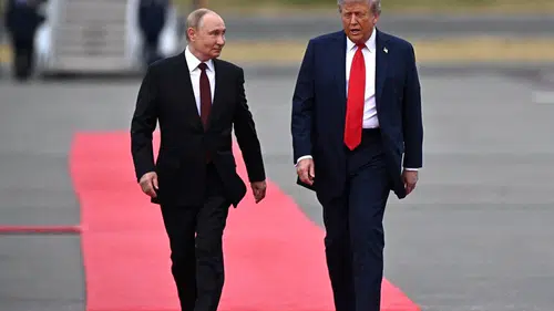Alaska zirvesinin şifreleri: Kırmızı halı, belirsizlik ve Putin’in dönüşü