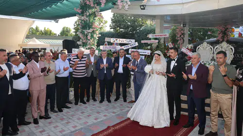 Konya siyaset ve iş dünyasını buluşturan düğün