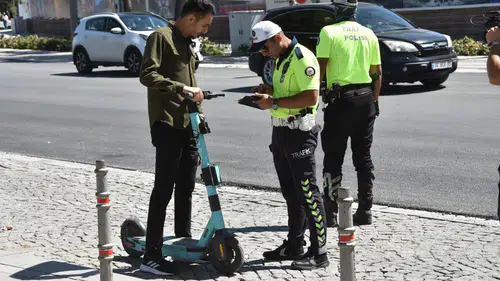 Scooter kullanıcılarına ehliyet mi geliyor? Son dönemdeki kazalar can aldı
