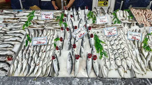 Balık tezgahlarında bayram havası: "Balıkta enflasyon yok"