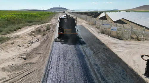 Konya'nın uzak ilçesinde yol seferberliği: Tek tek revize ediliyor
