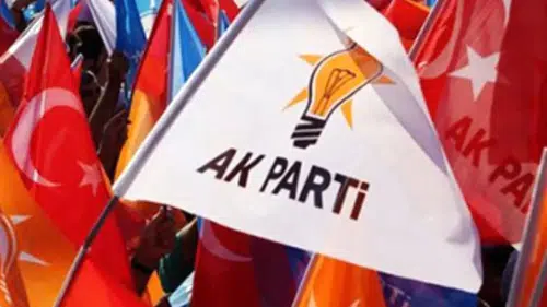 AK Parti'de istifa depremi yaşanıyor