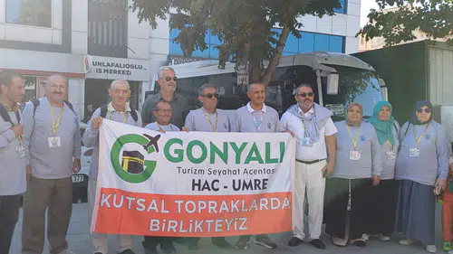 Konya’nın Gülleri Umre'ye gidiyor: Dualarla uğurlandılar